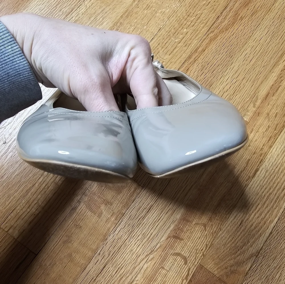 Everlane Size 7 The Day Heel Patent Leather in Taupe